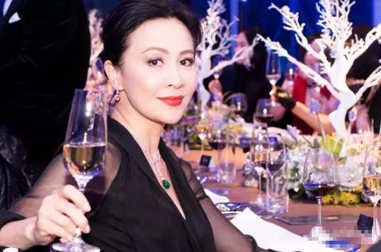 张曼玉多少片酬,张曼玉阮玲玉亏了多少钱