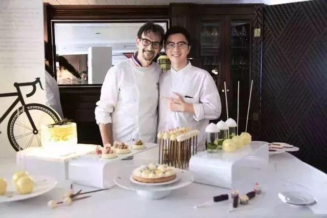 月售10000多盒的超人气饼干,曲奇饼干整箱零食