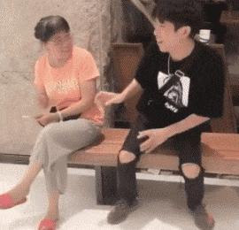 开心一刻gif搞笑动图,搞笑gif段子看起来能量满满