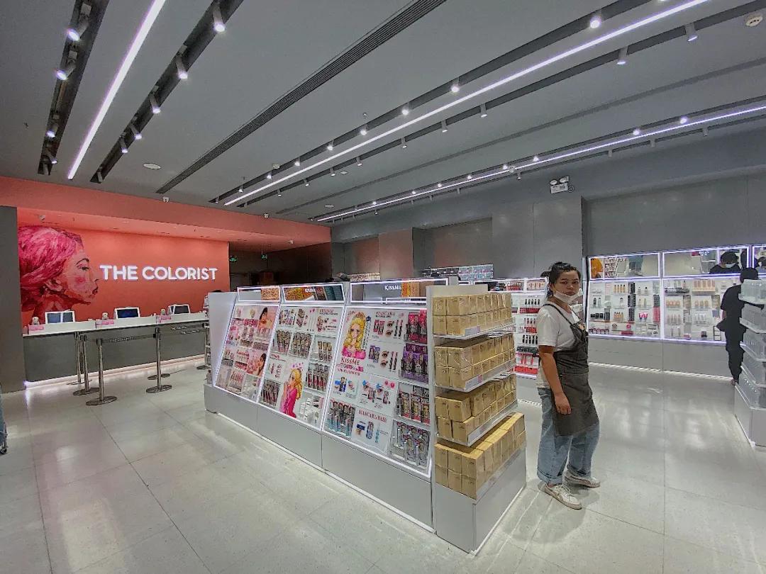 西安彩妆礼盒平价品牌推荐,都市丽人化妆店