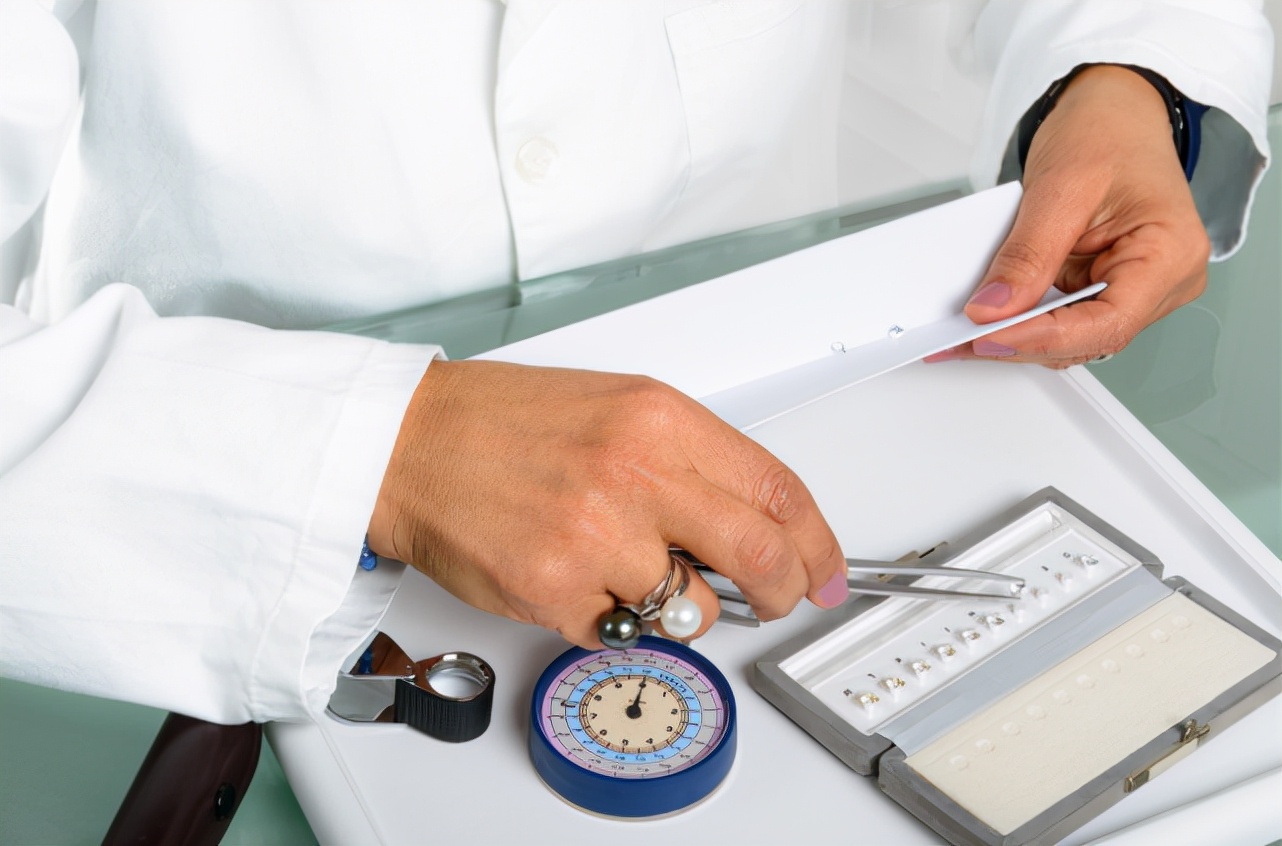 女子花1.2万买包后续,女子花22万元网购被骗