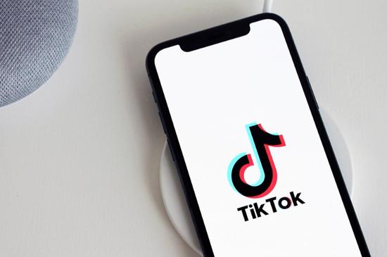 跟风印度？蓬佩奥说他和特朗普也考虑限制TikTok|新闻早餐2020.7.8星期三