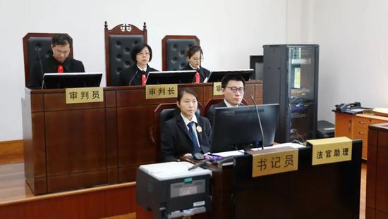 新百伦NB237运动鞋,新百伦和纽巴伦运动鞋之争