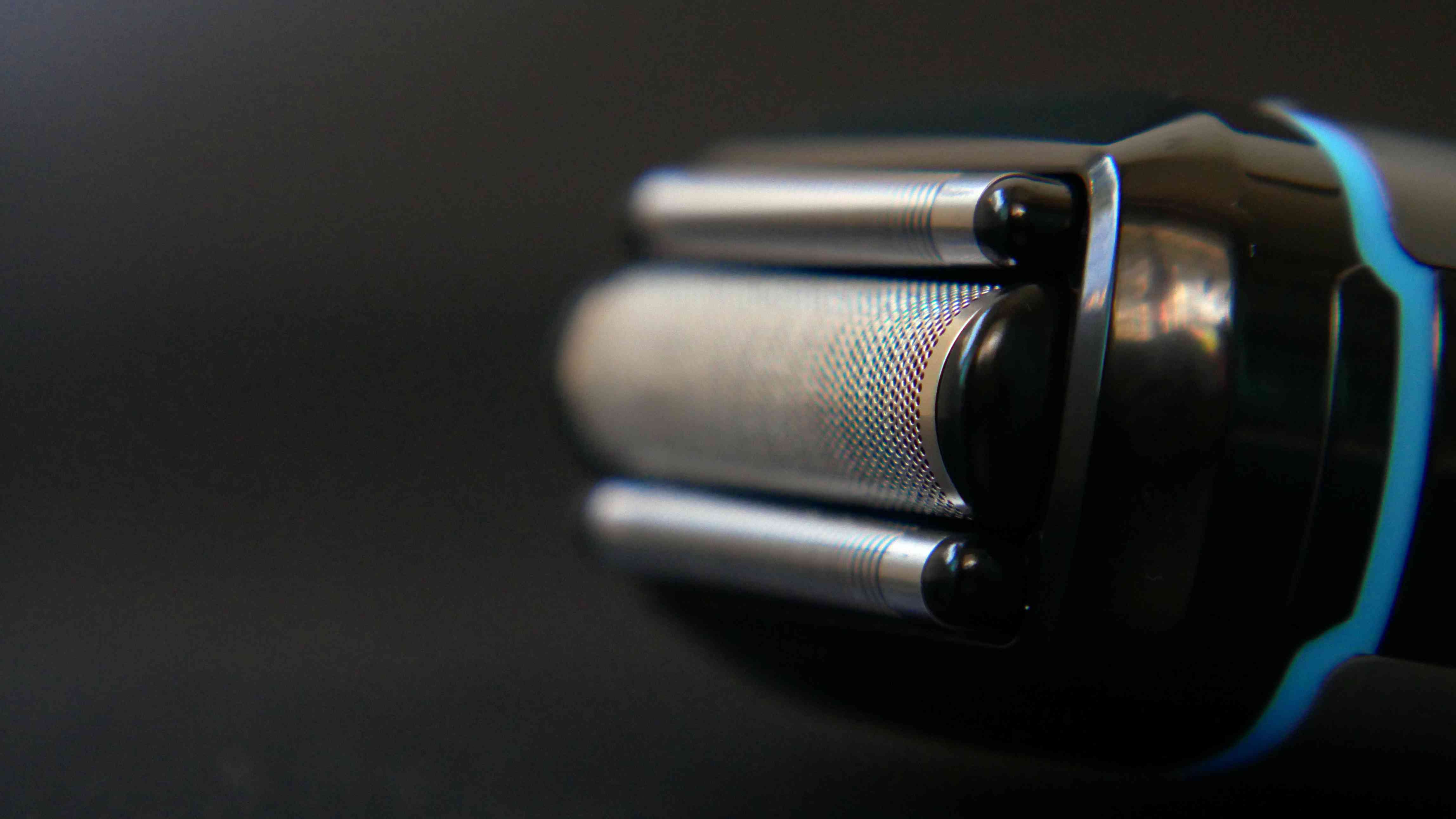 博朗松下剃须刀对比,博朗飞利浦松下高端剃须刀哪个好