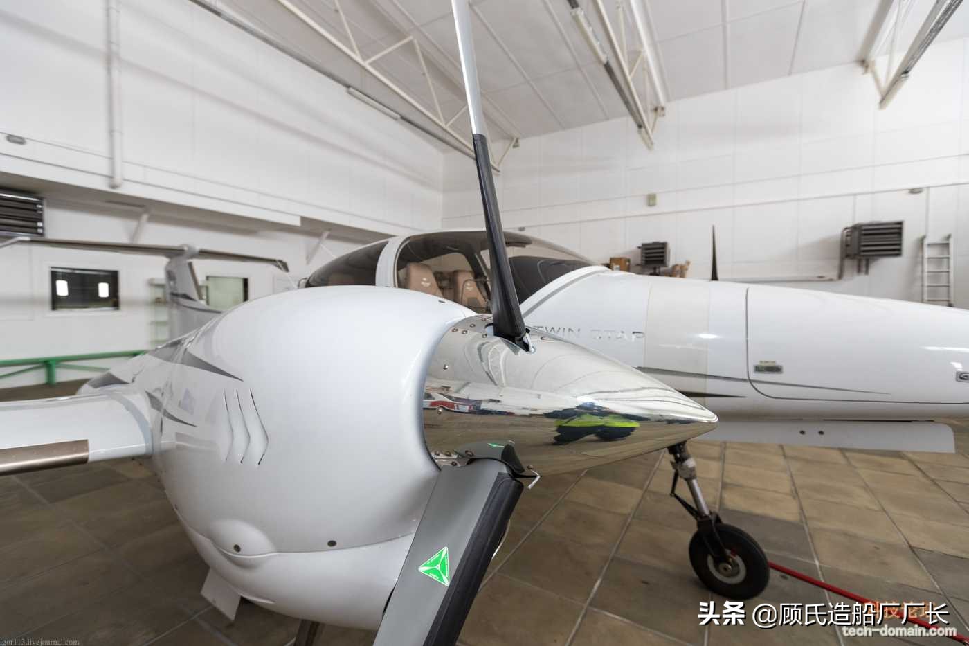 荷航飞机相撞事故,飞机相撞事故新闻