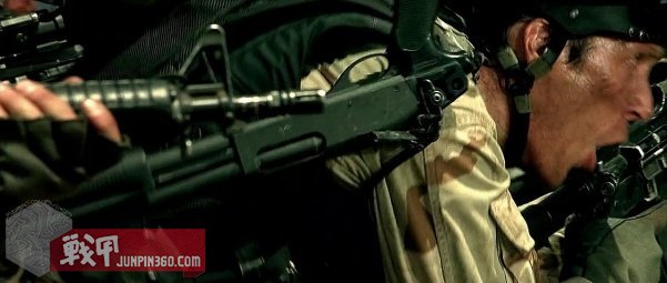 美国黑鹰战机坠落视频,黑鹰坠落最震撼视频