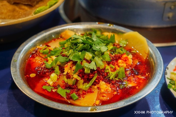 成都本地人去的最好吃的美食,中国姑娘吃成都美食