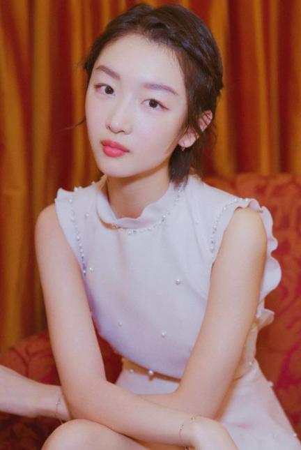 周冬雨的恋情被热议,周冬雨和张一山私下关系