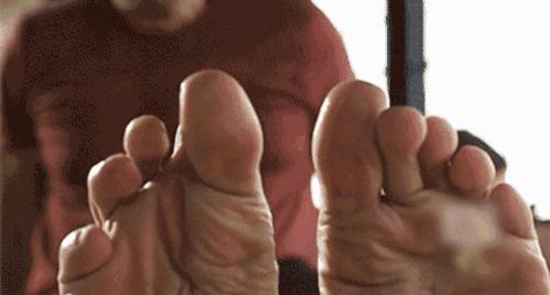 飞织高档透气鞋,滴水不漏的黑科技飞织鞋