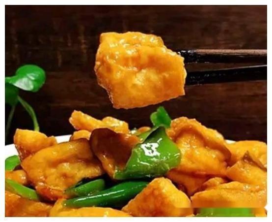 严选美食：酸菜炒肉丝，青椒油豆腐，牛肉炒藕尖，擂辣椒炒鳝鱼