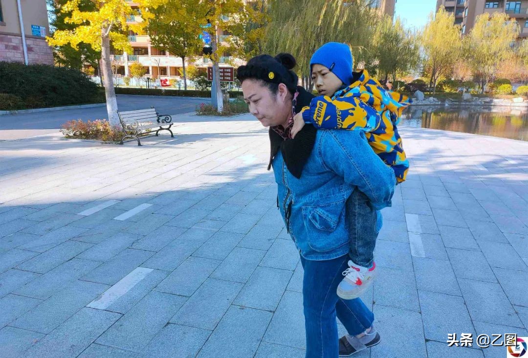 孩子四年经历三次手术,男孩4次开腹手术