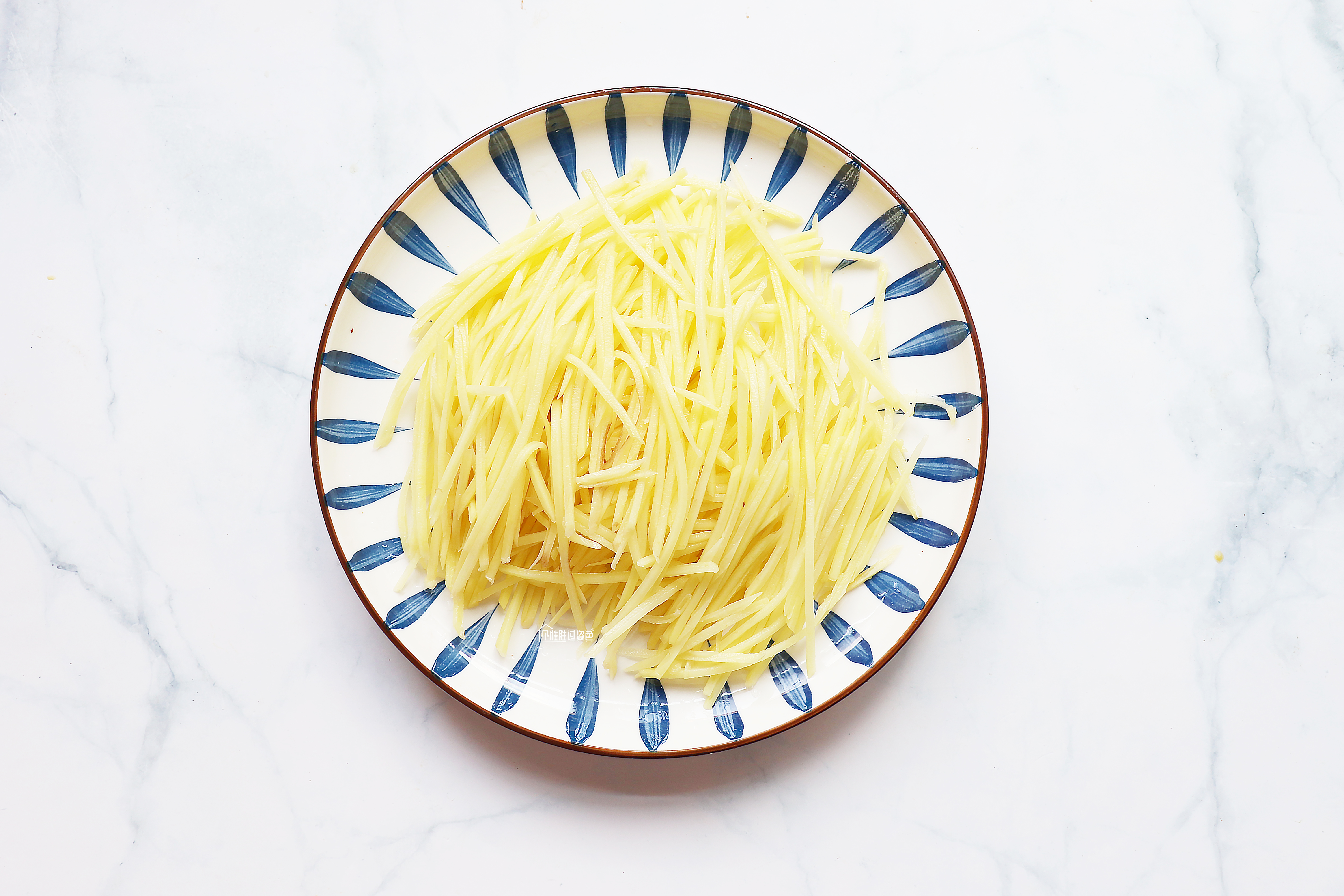 做土豆饼加鸡蛋做法,土豆饼怎样做才能酥脆