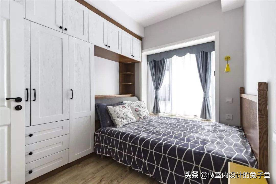 卧室衣柜和床正确摆放方法,卧室里的衣柜和床正确摆放位置