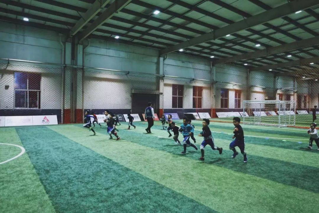 酷炫!圈粉成都娃的这些“贵族运动”到底“贵”在哪?