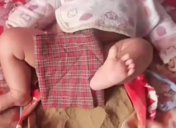 用家里常用的材料自制儿童纸尿裤,8090年代小孩自制纸尿裤