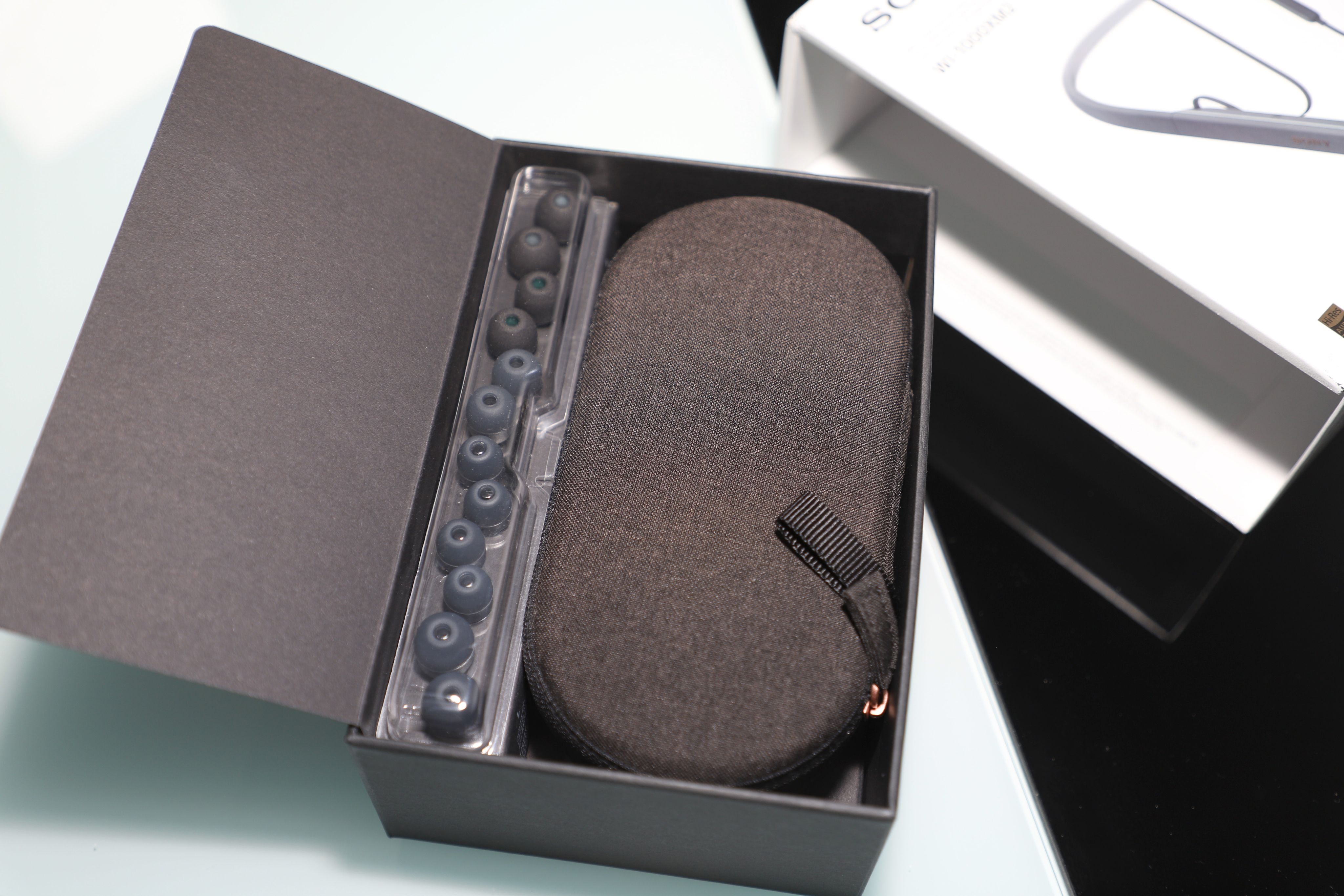 索尼wi-1000x对比qc35,索尼耳机wi1000xm2测评