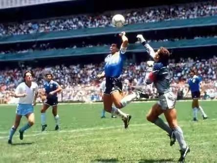 回顾球王马拉多纳,一代球王马拉多纳传奇