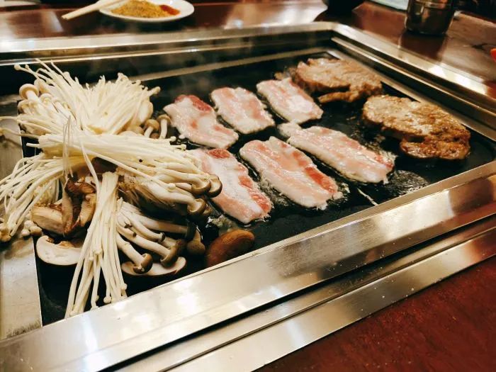 晚上别点开！长春这6家*欲肉**满满的烤肉店，根本把持不住