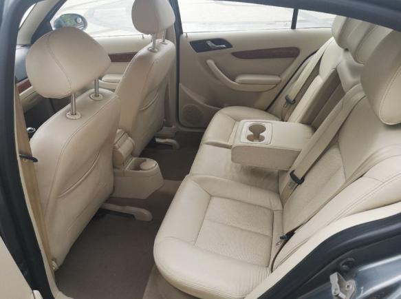 2014年上牌二手大众朗逸评测,2010款2.0朗逸手动二手能卖多少钱