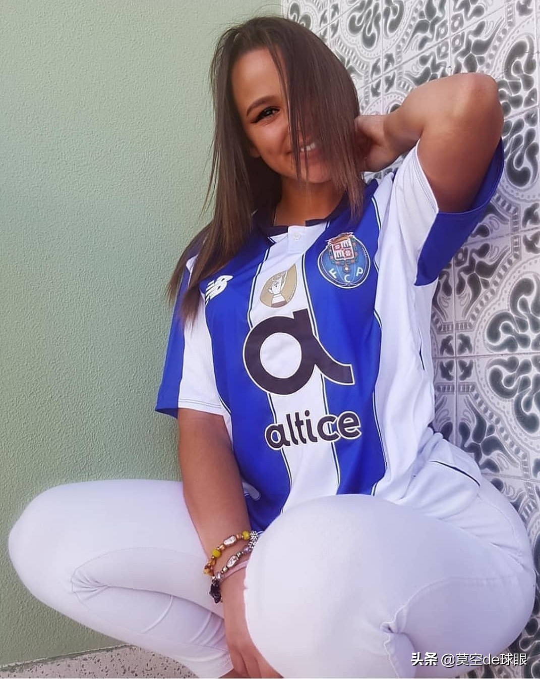 热爱足球的姐妹们最帅气,迟到的说一声,祝所有女球迷节日快乐!