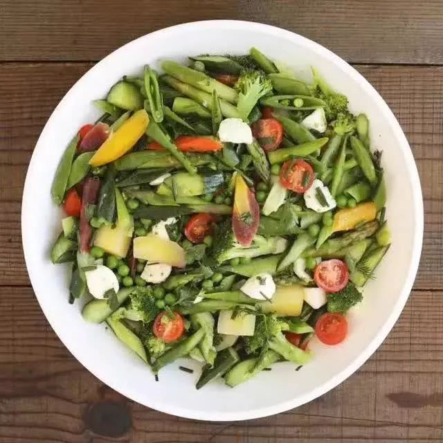 国宴都有哪些菜？你爱生牛肉自助，我独喜开水白菜