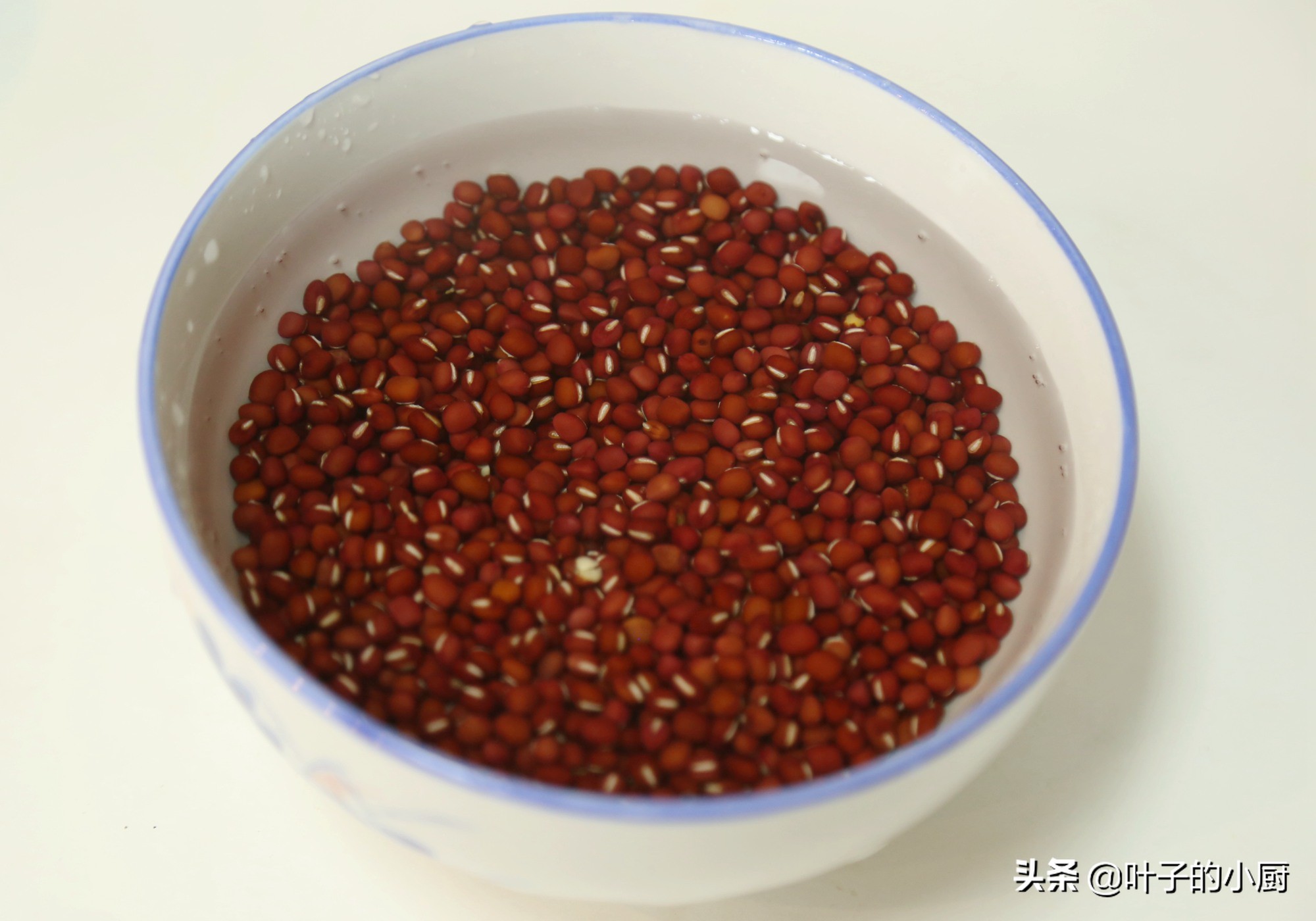 一买就10斤,做成“圆球球”,一家大小抢着吃,比油炸的还香