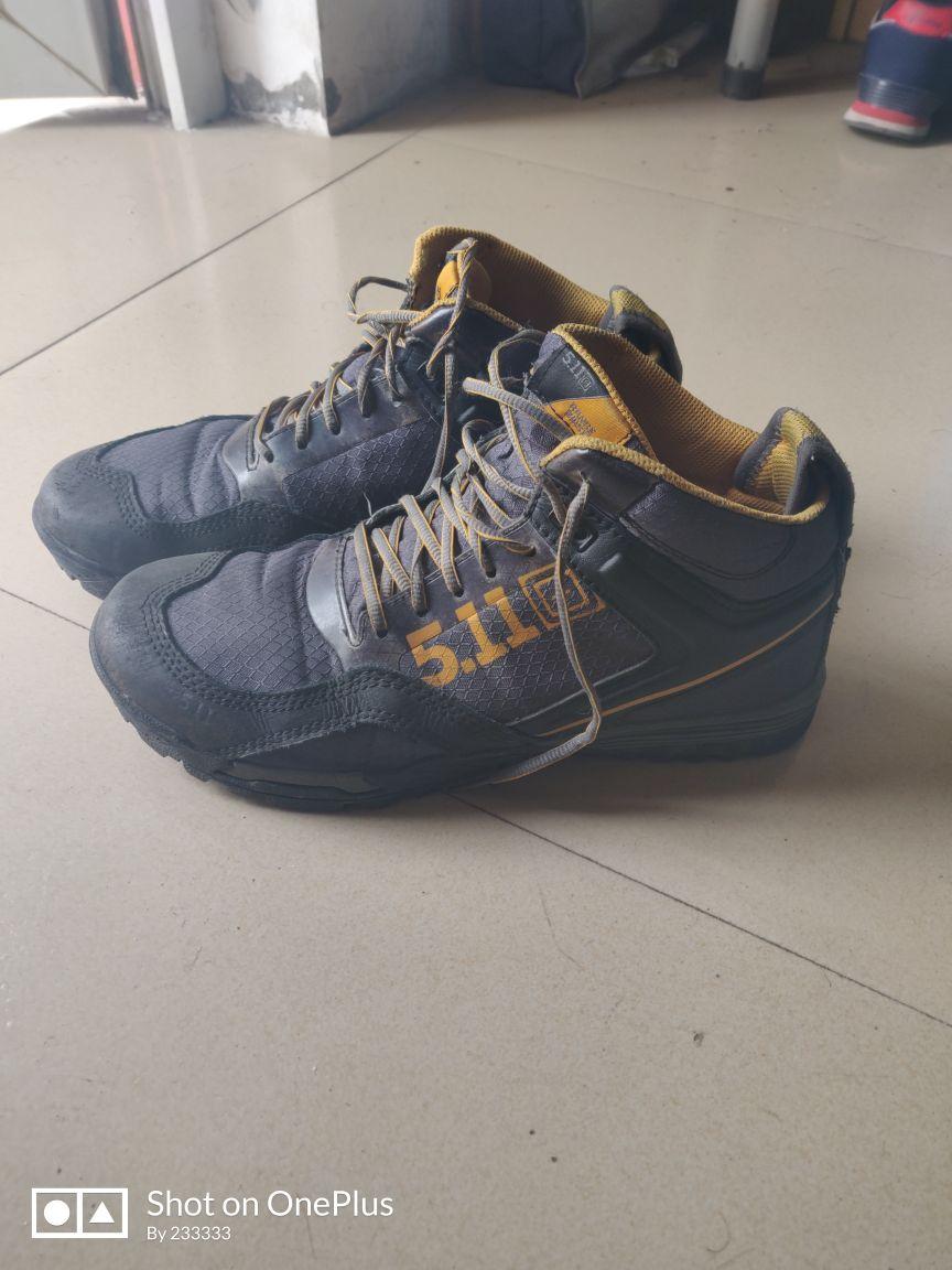 安德玛防水登山战术靴,okiy户外徒步登山战术靴