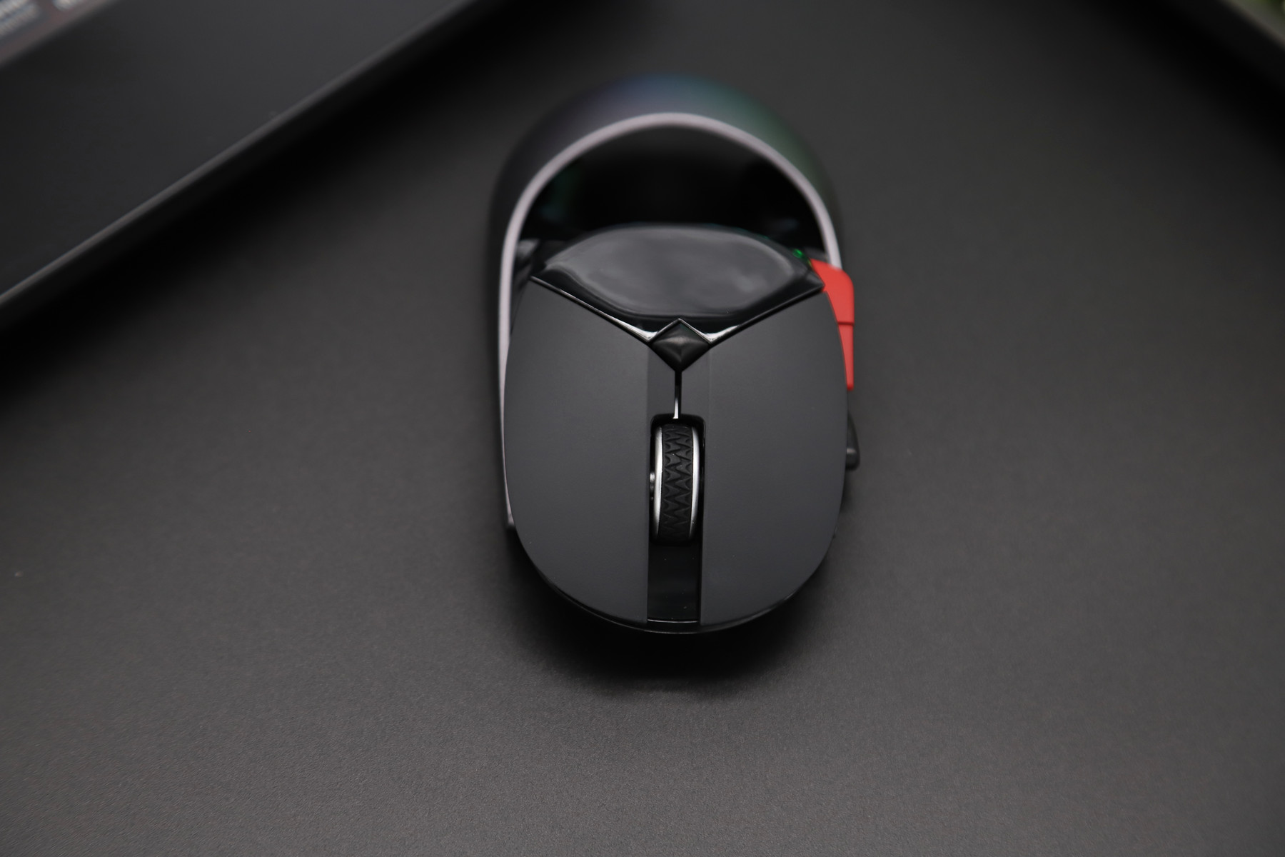 雷柏vt950无线游戏鼠标评测真香,一款自带屏幕的游戏鼠标雷柏vt960