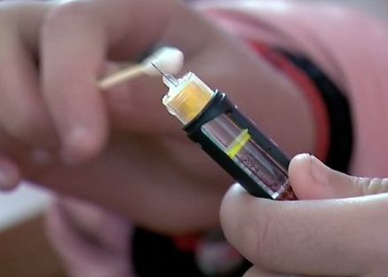 陈醋米醋香醋白醋各有什么用处,米醋陈醋香醋怎样搭配制成红醋