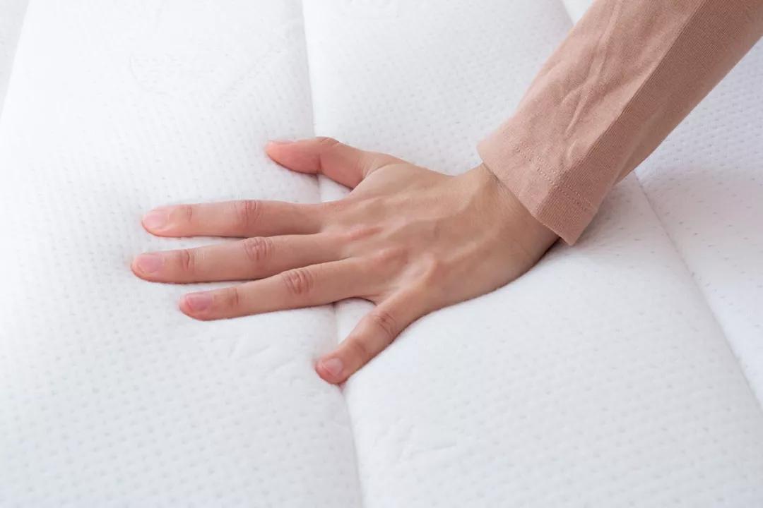 挑选床垫有哪些小技巧和方法,床垫选购的技巧有哪些