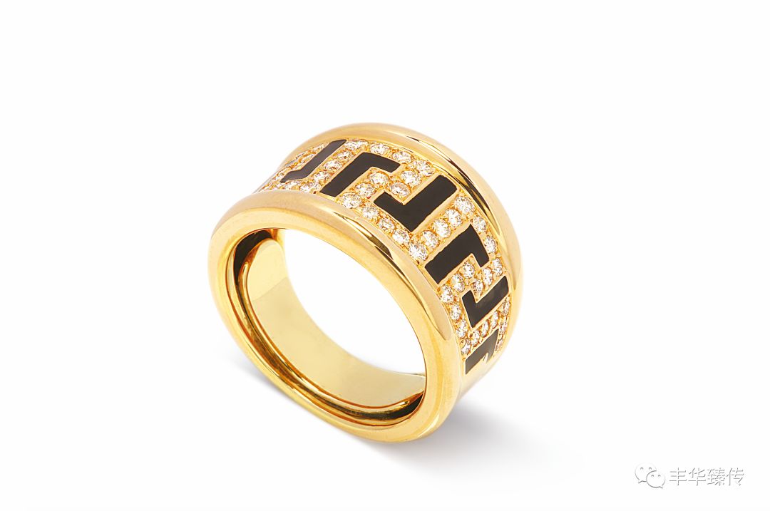 秋雨发梢，梦幻情怀，戴着你的水晶珠链，请跟我来！