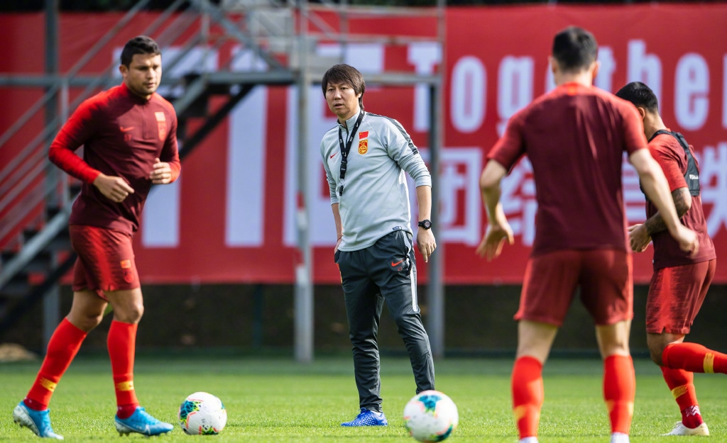 国奥队长搞不懂越位规则，还有多少人会嘲笑李铁训练颠球？