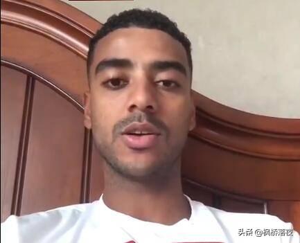 中超一外援太暖心！主动为受骗球迷送球衣，下次送就是国足战袍了