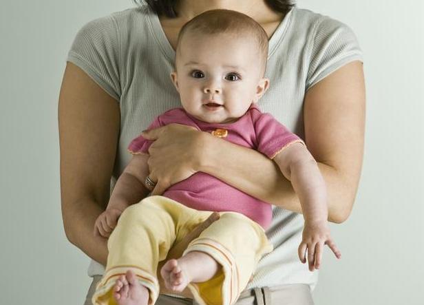 如何预防孩子扁头,怎么预防婴儿睡扁头