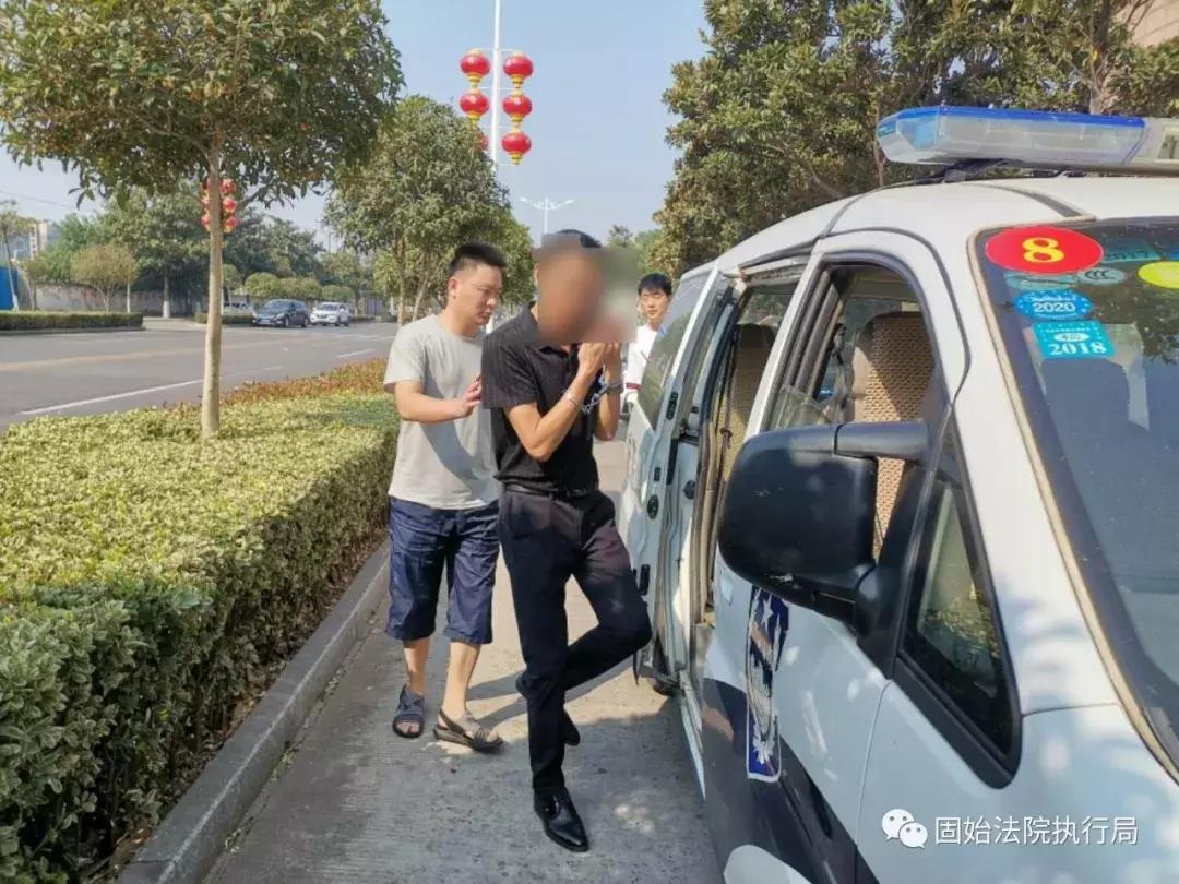 献礼国庆，固始法院干警周末执行忙