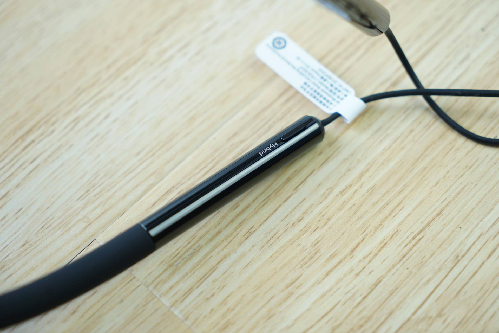 小米降噪项圈对比华为freelace,小米蓝牙降噪项圈耳机使用方法