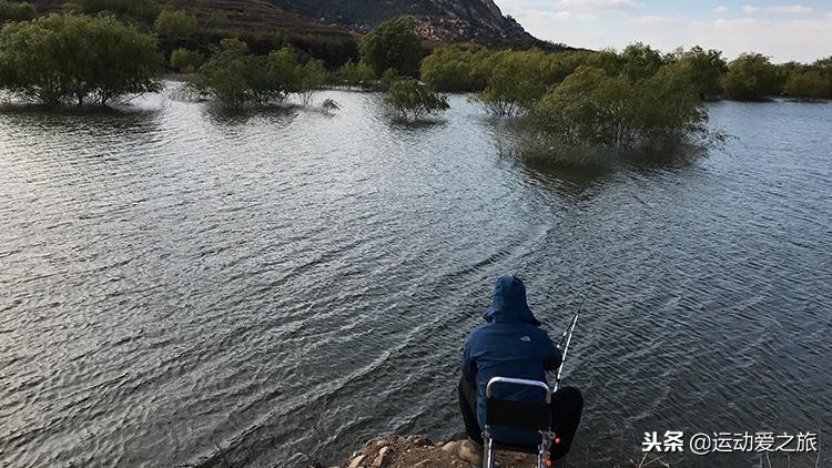 冬天野钓鲫鱼浮漂的选择,冬天鲫鱼浮漂吃铅多少合适