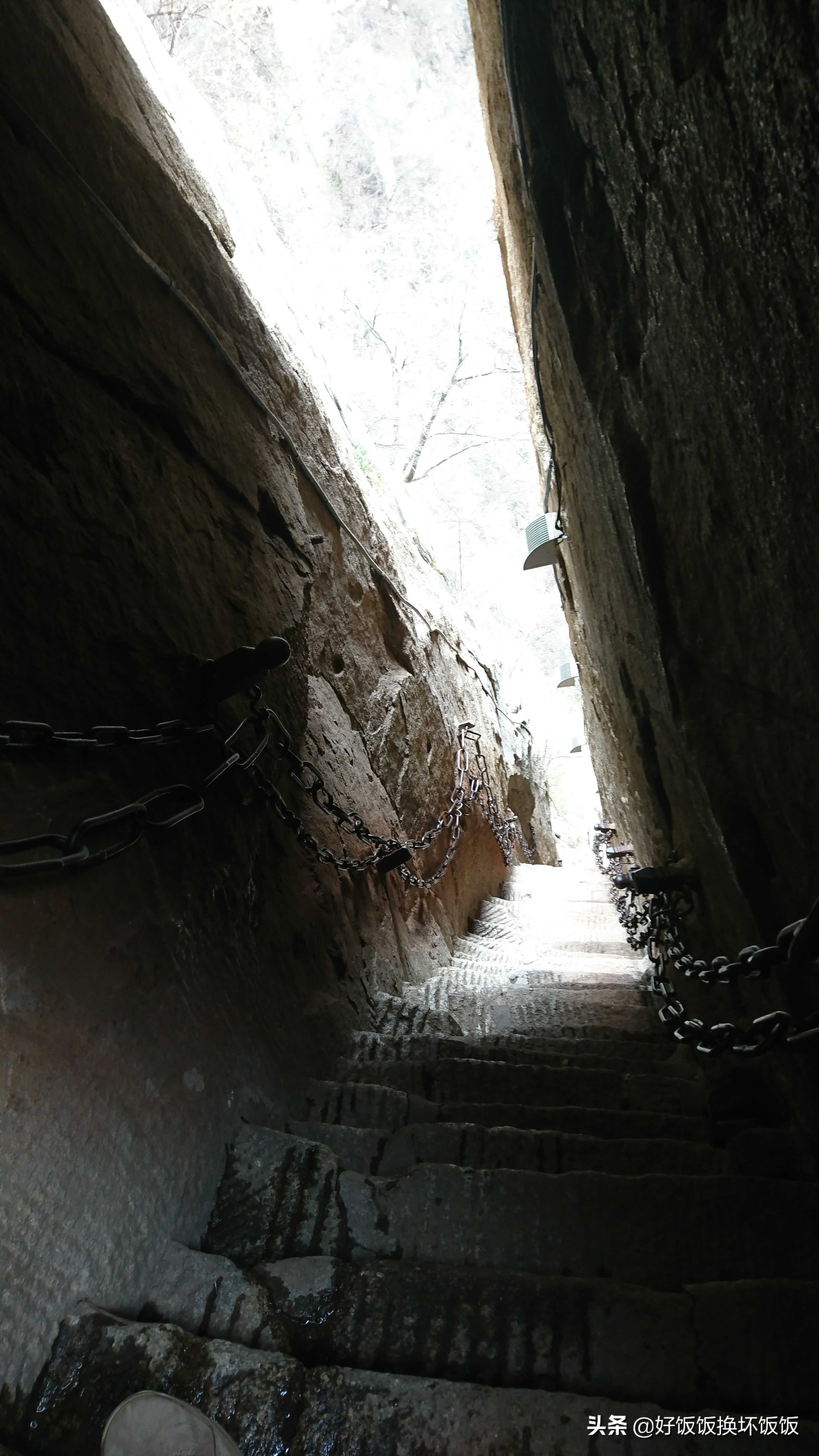 华山站到华山北峰怎么走,华山西峰到华山北峰山路怎样