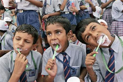 怎么不用小苏打牙粉美白牙齿,怎样才能让牙齿变白不用小苏打