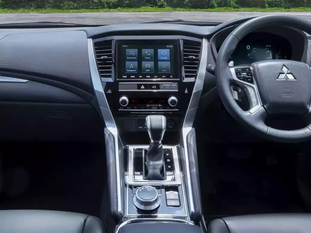 三菱帕杰罗劲畅2020款购车方案,帕杰罗劲畅改3.0发动机