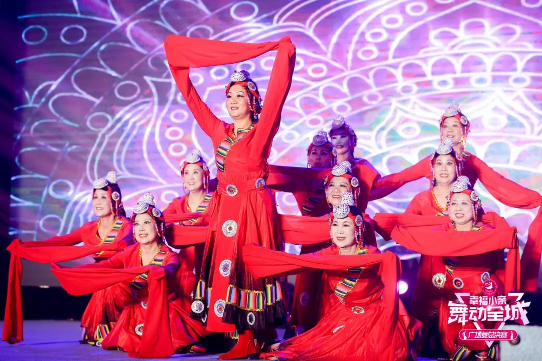 春晚广场舞比赛,大家一起来广场舞比赛第一名