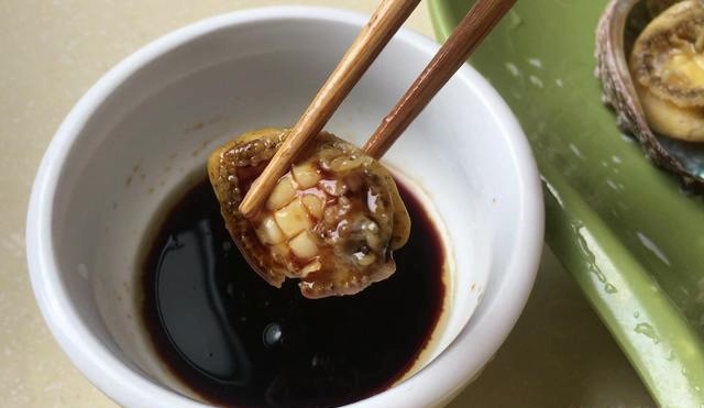 鲍鱼最简单的做法怎么做好吃,鲍鱼的做法清淡简单快速