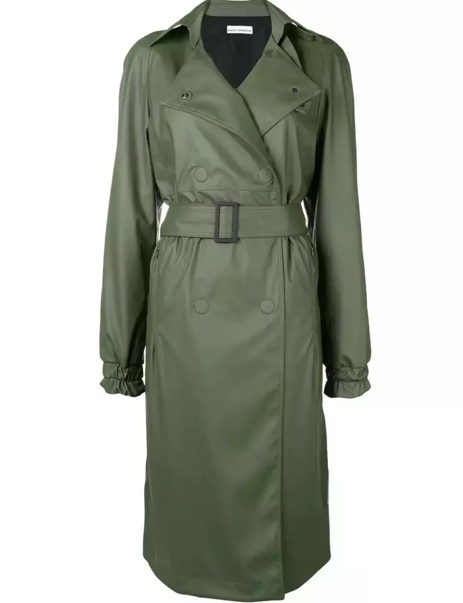 翻翻衣柜,整理衣柜翻到多年前穿的衣服