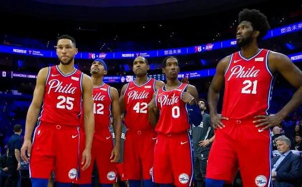 NBA球员上脚：76人队的球鞋，恩比德穿紫金配色战靴