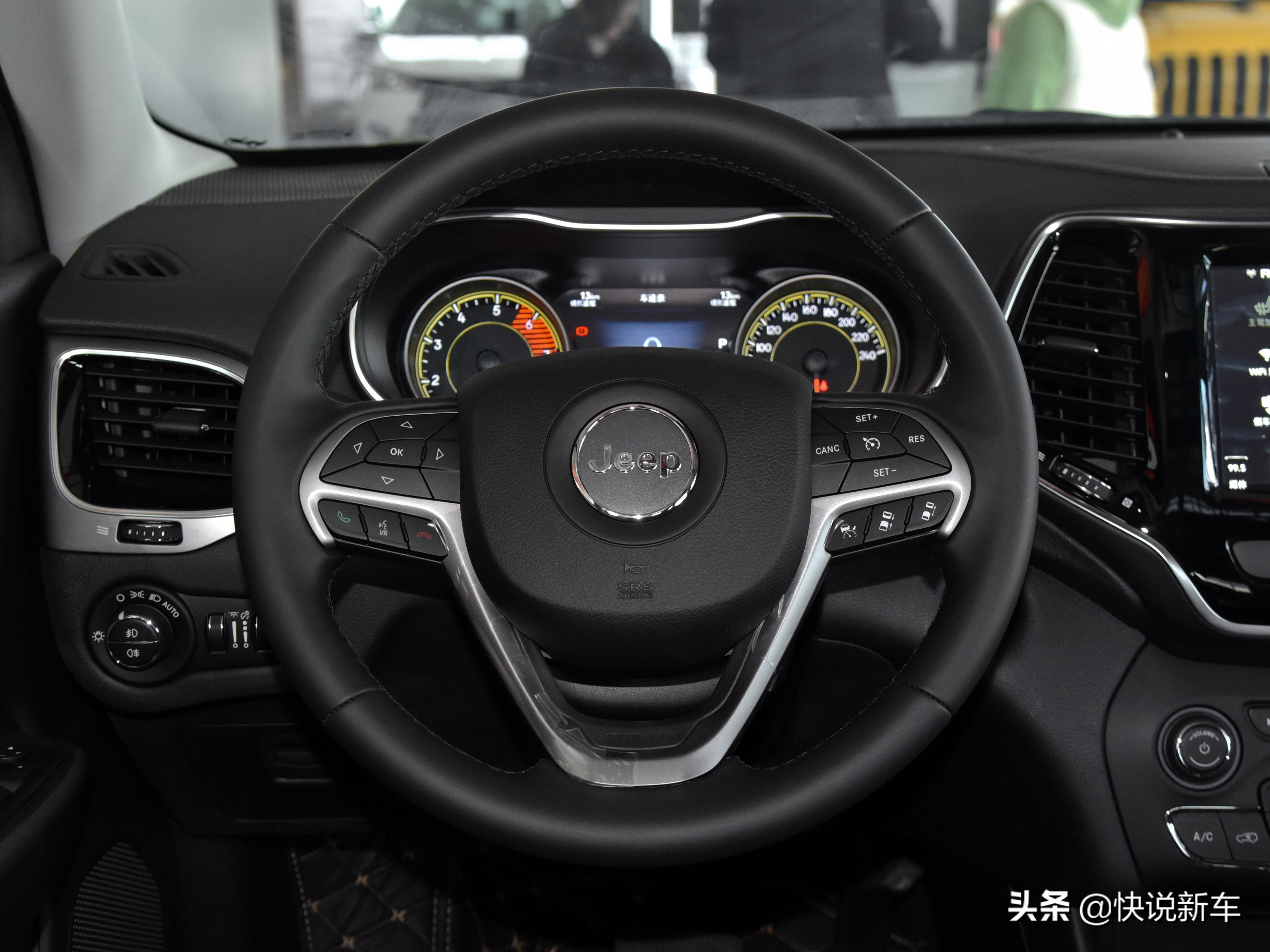 最好的2.5自吸suvjeep自由光,30万级别suv就选jeep自由光