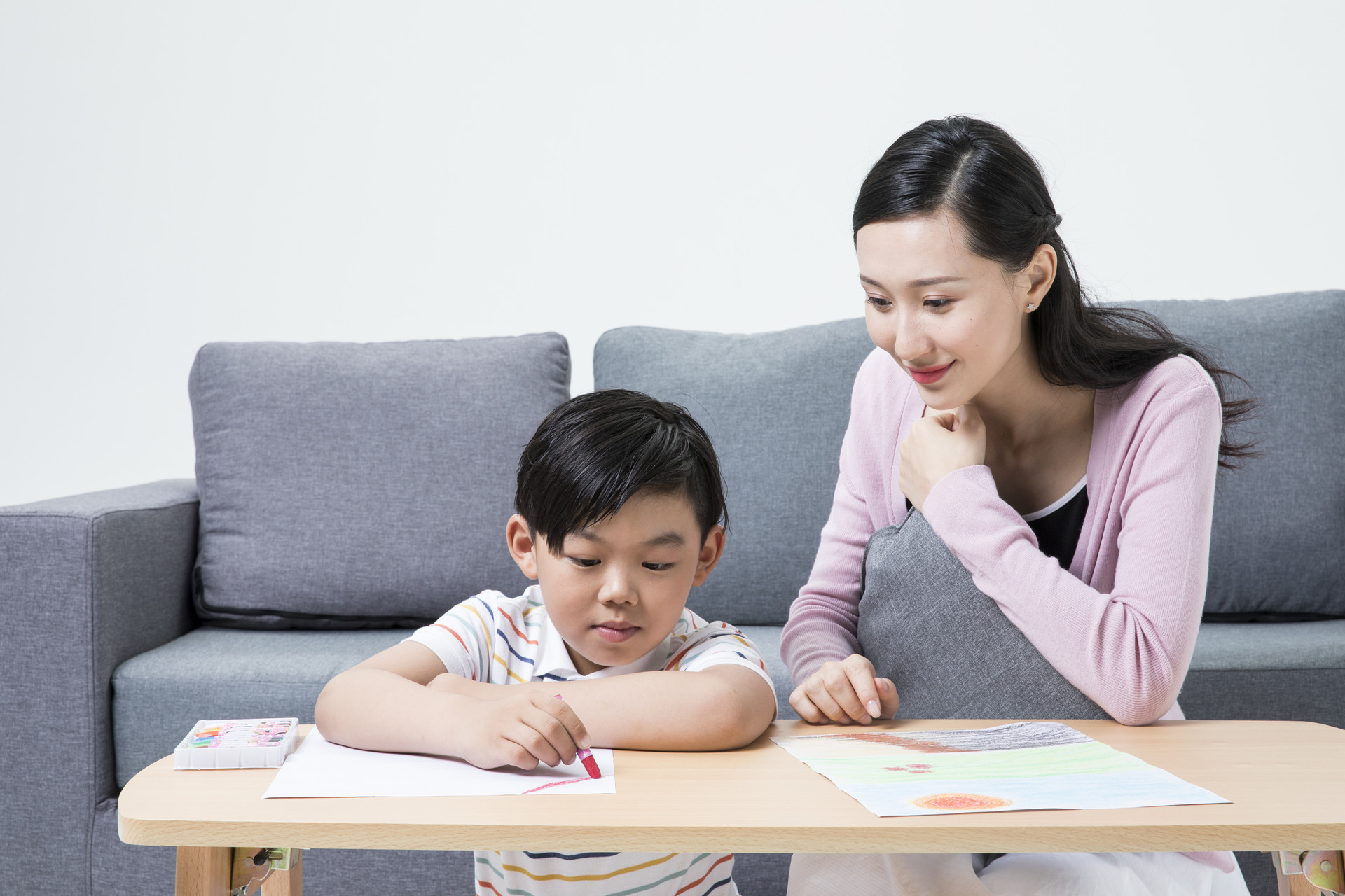 重组婚姻家庭怎么对待女方孩子,婚姻重组四个孩子