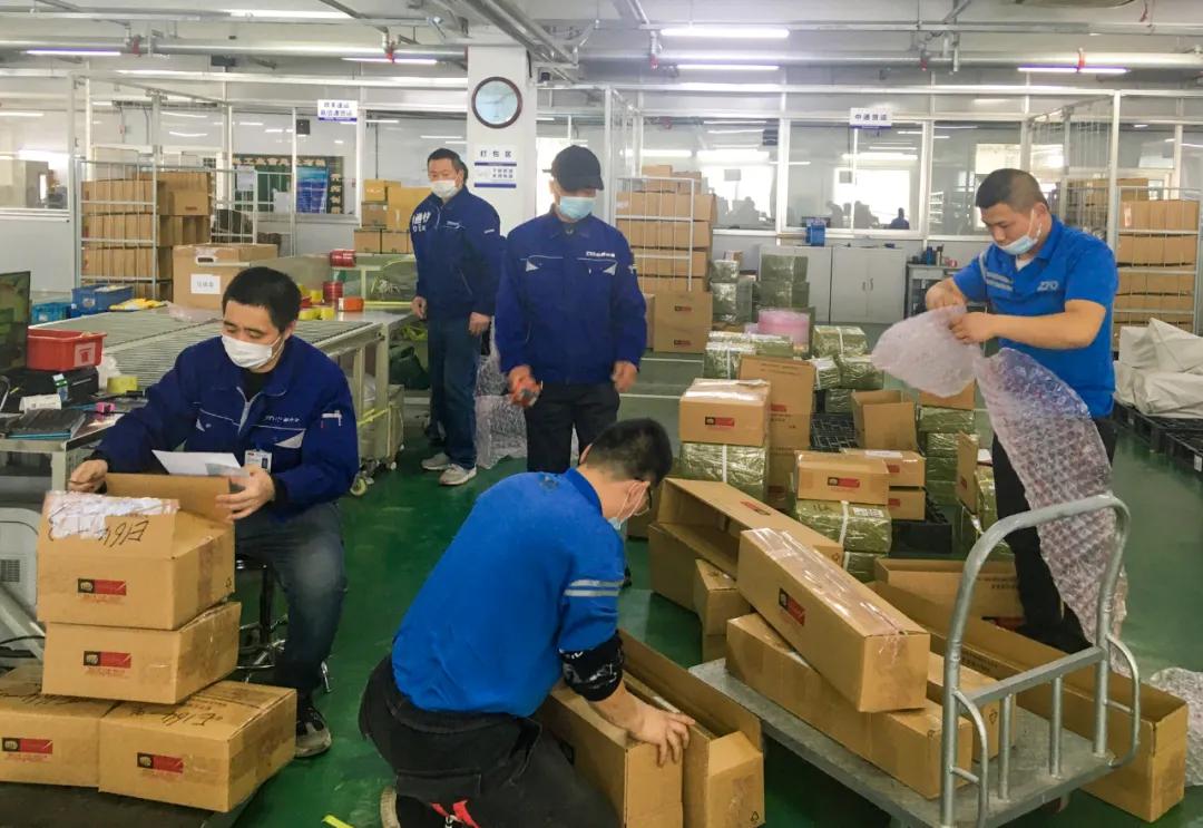 快递生产线工厂,快递工厂的商品是如何打包生产的