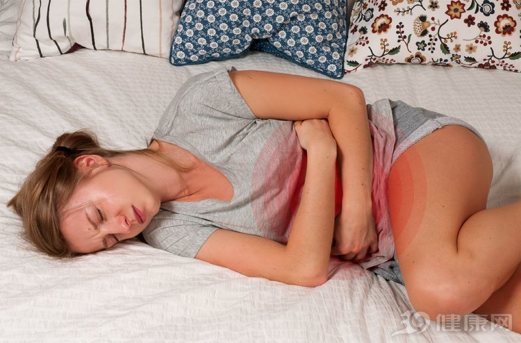 女性青春痘,女性下身长青春痘是怎么回事