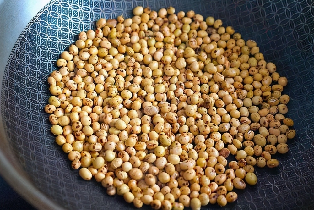 猪蹄怎么炖软烂q弹又不油腻,黄豆炖猪蹄的新做法猪蹄软烂