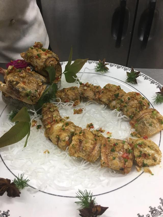 咸香可口外脆里嫩的椒盐皮皮虾,椒盐皮皮虾怎么做才能酥脆不起油